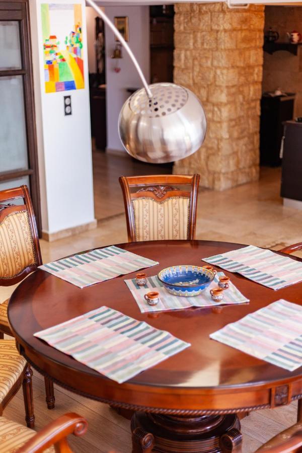 Spacious Apartment In City Centre Iasi Buitenkant foto