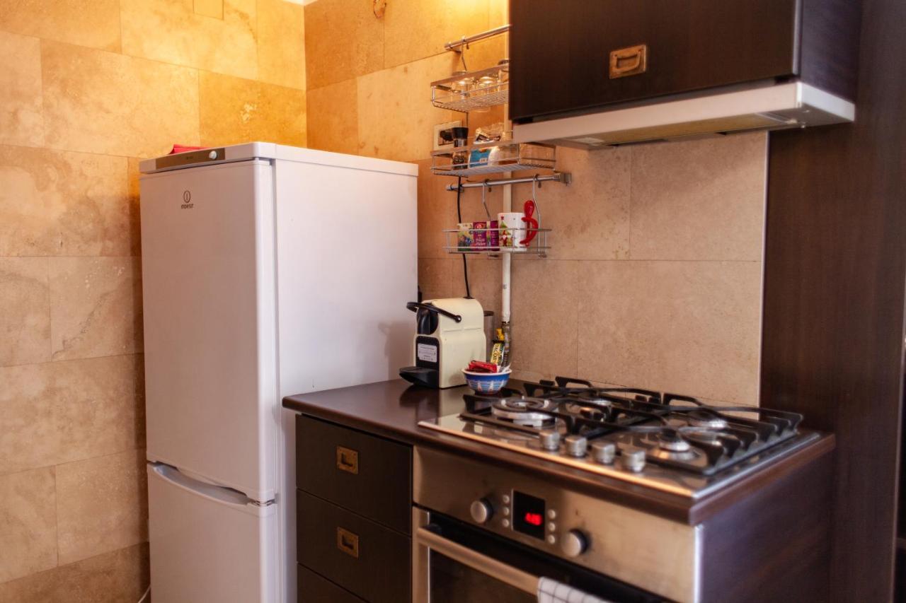 Spacious Apartment In City Centre Iasi Buitenkant foto